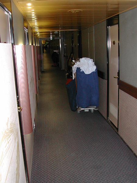 DSCN5186.JPG - Deck 2 hallway